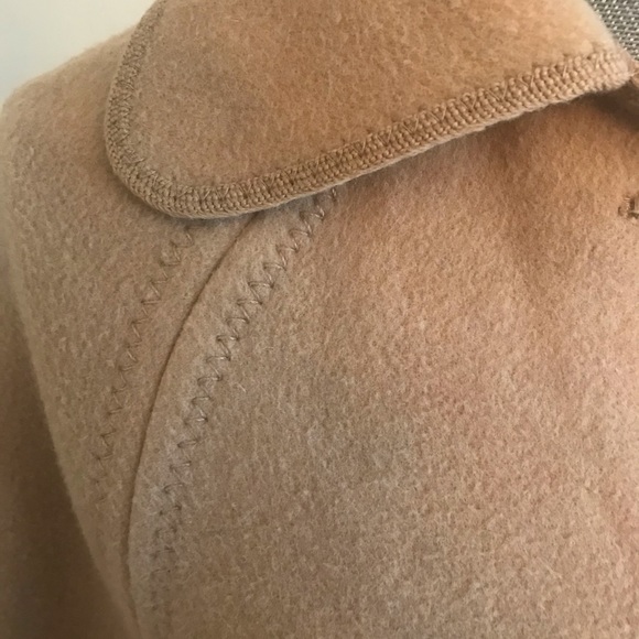 Cape: Stunning Reversible Wetherall Wool Cape - Picture 8 of 15